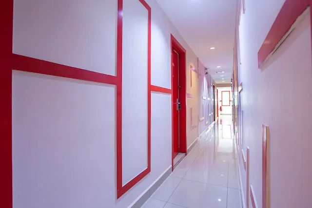 OYO 89773 New Eastern Hotel Picture 10
