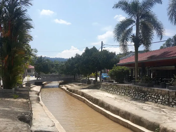 Lembah Azwen Resort Picture 1