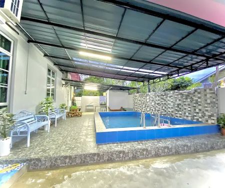 Wafaa Private Pool Homestay Pasir Mas
