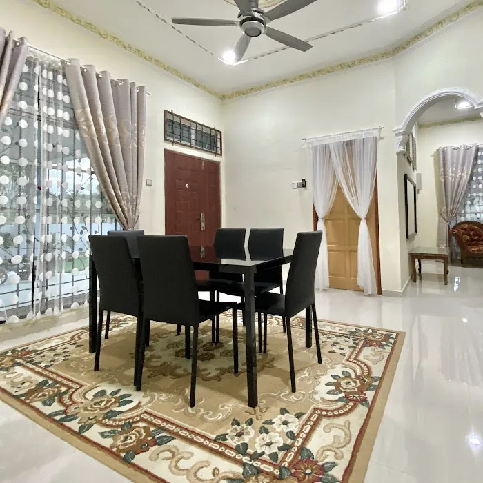 Wafaa Private Pool Homestay Pasir Mas Picture 2