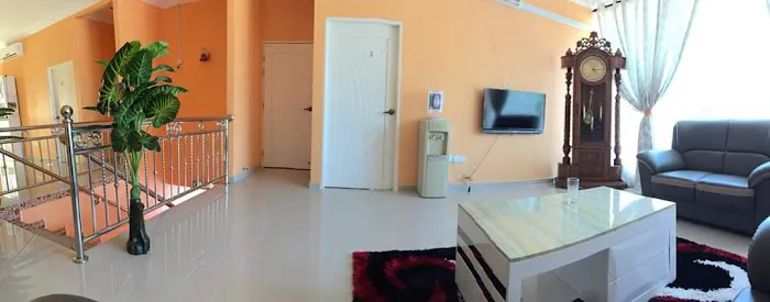 Homestay Arzuqna Picture 1