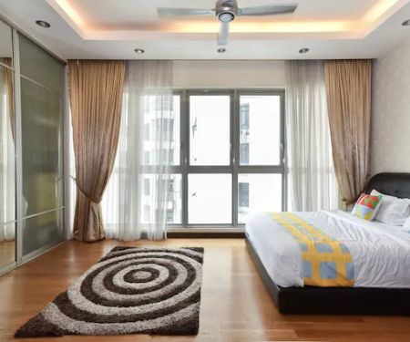 OYO Home 704 Premium 1BR Regalia Residence