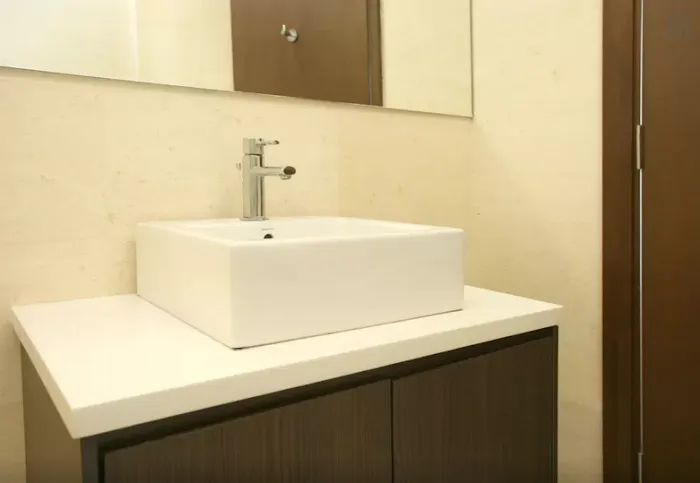 Cosy studio apartment @ Regalia Residence Picture 2