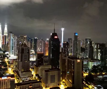 Regalia SkyPool Dorms KL