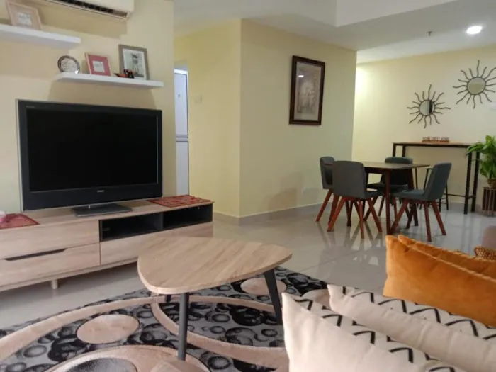 3-bedroom apartment with infinity pool Picture 2