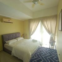 3-bedroom apartment with infinity pool ico