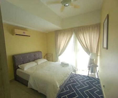 3-bedroom apartment with infinity pool