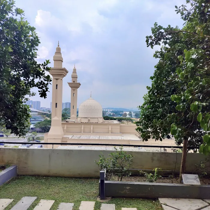 HM Falah Homestay - Suria Residence Picture 10