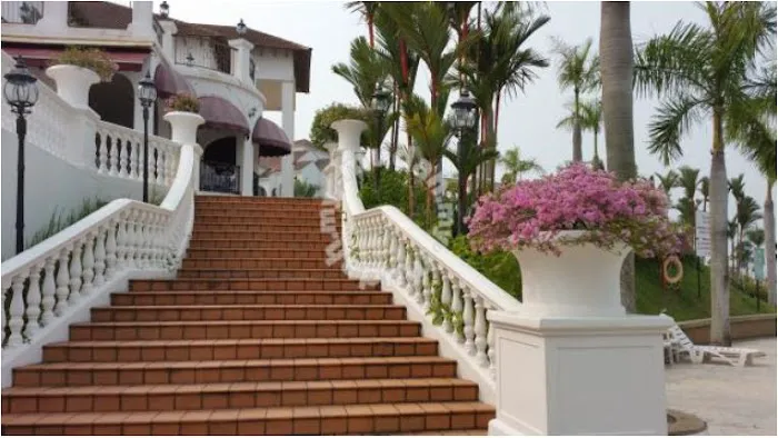 Homestay Lisa Spanish Villa Picture 2