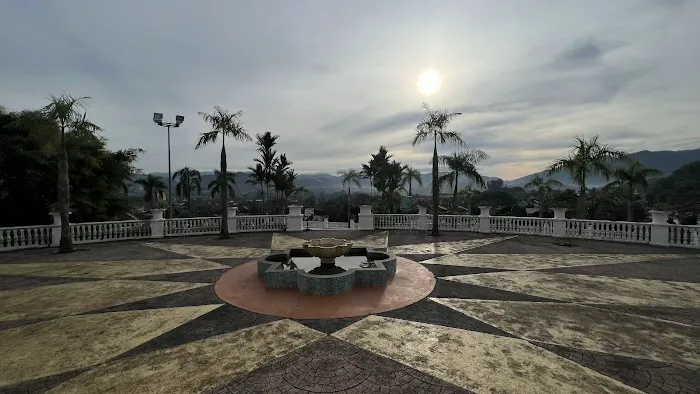 Spanish Villa Condominium Picture 7