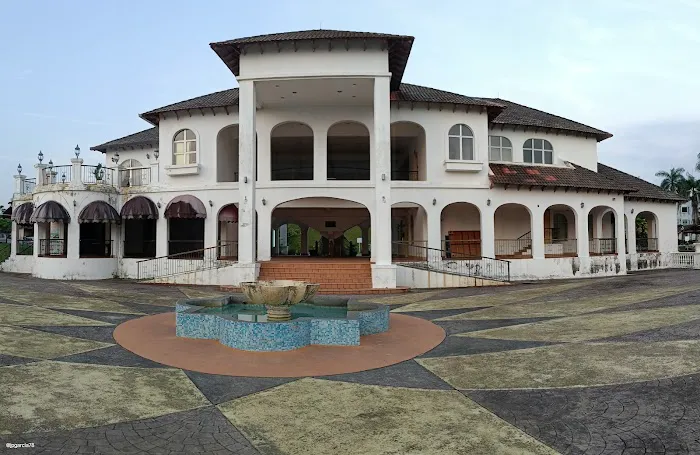 Spanish Villa Condominium Picture 6
