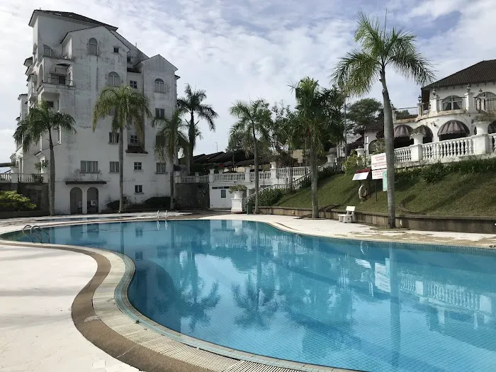 Spanish Villa Condominium Picture 2
