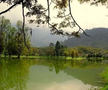 Scenic Lakes for Kayaking in Malaysia: Top Nature Spots for 2025