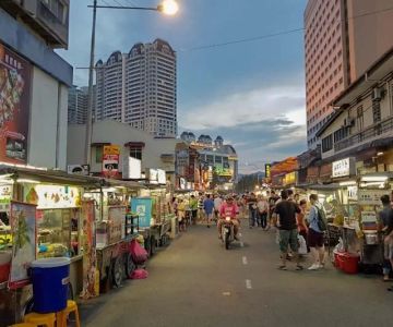Best Street Food Stalls in George Town: A Guide to Penang Favorites