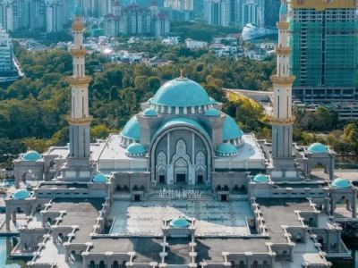 Mosque Travel Photo Tips — From Composition to Respectful Angles in Malaysia