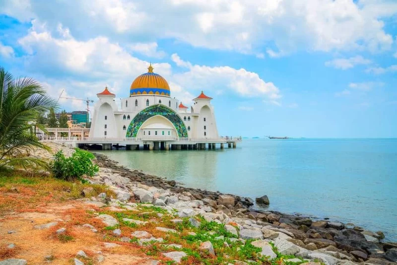 From UNESCO Heritage Cities to Mosque-Filled Towns — Planning Cultural & Spiritual Travel in Malaysia