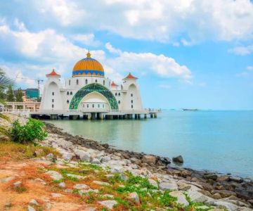 From UNESCO Heritage Cities to Mosque-Filled Towns — Planning Cultural & Spiritual Travel in Malaysia