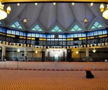 A Beginner’s Guide to Malaysian Mosque Terminology — Dome, Minaret, Prayer Hall