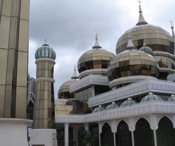 Mosque-Focused Weekend Trips for Local Residents or Short Stay Visitors in Malaysia
