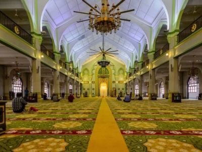 Mosque Travel Hacks — Best Times to Visit, Avoiding Crowds, When to Go for Photography