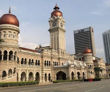 A Historic Walk: Malay Sultanate Era, Colonial Era and Modern Mosques in One Trip