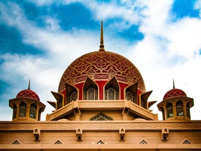 From Dome to Minaret: Understanding Mosque Architecture Through Malaysian Examples