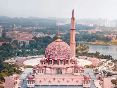 Mosque-Based Eco-Tourism in Malaysia: Respecting Nature and Culture