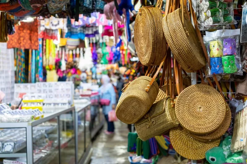 Malaysian Mosque Souvenirs — What to Buy and What to Respect