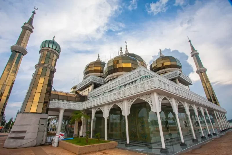 The Role of Islamic Heritage in Malaysia’s Tourism Industry: Why Mosques Matter