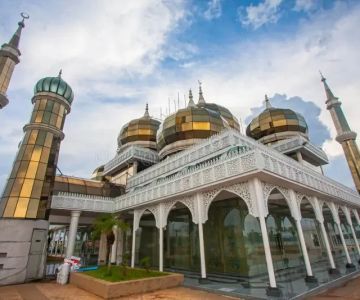 The Role of Islamic Heritage in Malaysia’s Tourism Industry: Why Mosques Matter