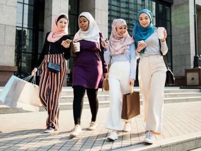 What to Pack When Travelling Malaysia as a Muslim — Modest Clothes, Prayer Gear, Respectful Travel Kit