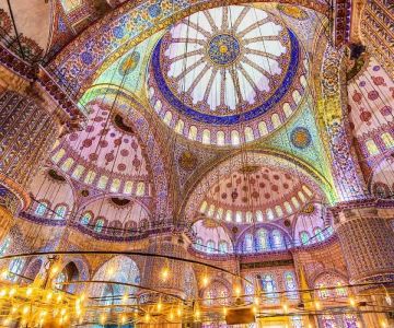 Discovering Islamic Patterns — Calligraphy, Geometry and Art in Malaysian Mosque Interiors