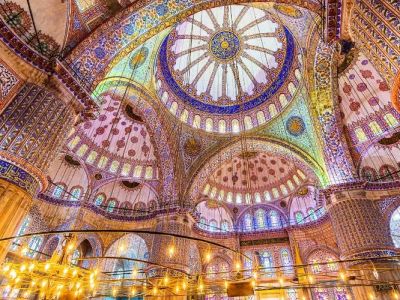 Discovering Islamic Patterns — Calligraphy, Geometry and Art in Malaysian Mosque Interiors