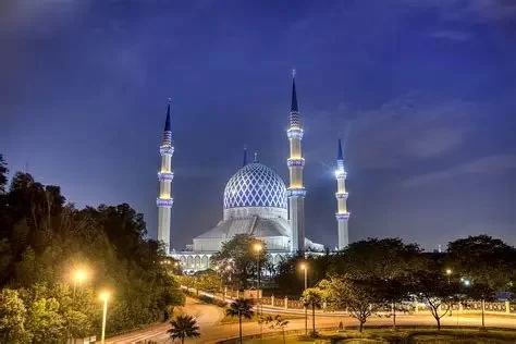 How Mosque Visit Experiences Differ Between Urban Kuala Lumpur and Rural Malaysian Countryside
