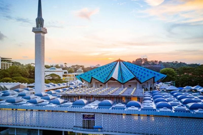 The Cultural Significance of Mosques in Malaysia’s History of Migration and Trade
