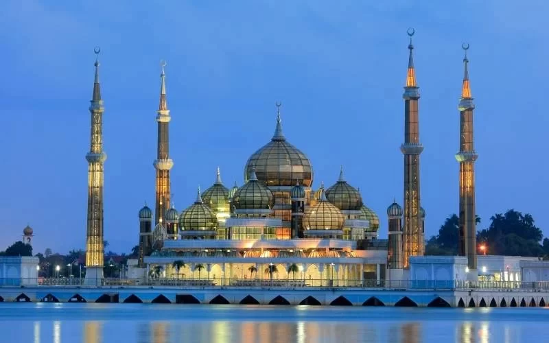 How to Respect Ramadan Timing When Visiting Mosques as a Tourist in Malaysia