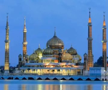How to Respect Ramadan Timing When Visiting Mosques as a Tourist in Malaysia