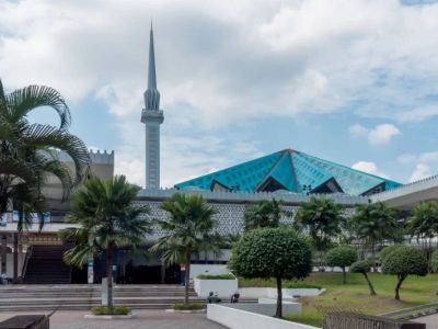 Experiencing Malaysian Culture One Mosque at a Time: A Travel Perspective