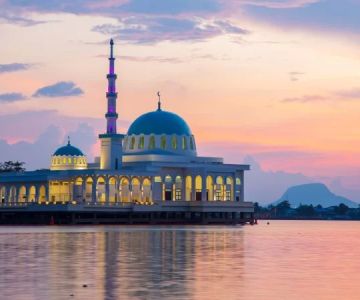 Why Mosque Tourism Is a Growing Trend Among International Travelers to Malaysia