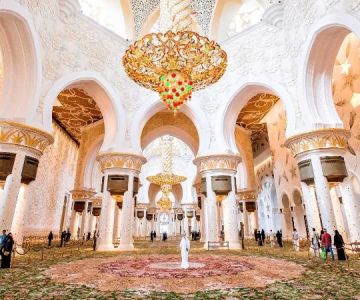 Discovering Peace: Meditative Moments at Malaysia’s Most Beautiful Mosque Interiors