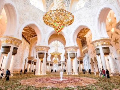 Discovering Peace: Meditative Moments at Malaysia’s Most Beautiful Mosque Interiors