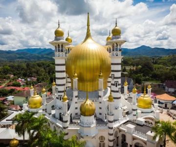 How Visiting Mosques Can Add Depth to Your Malaysia Travel Experience — Beyond Beaches and Shopping